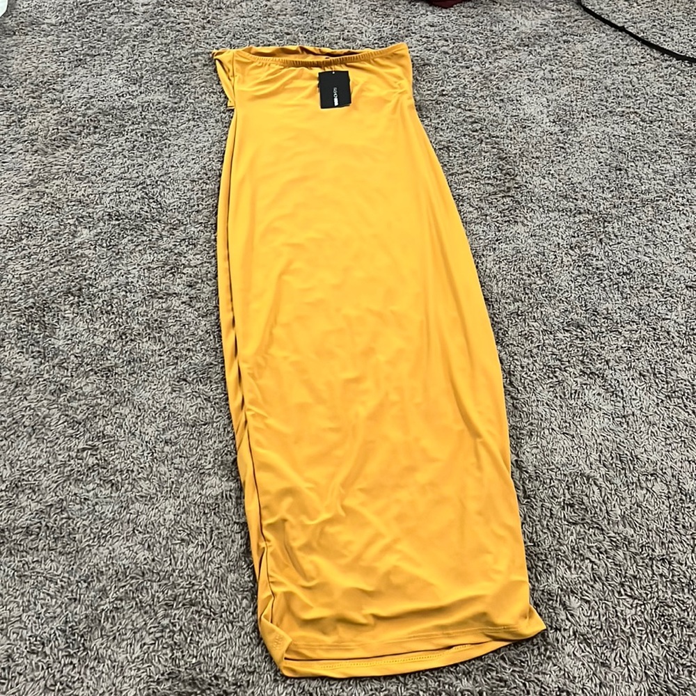 Fashion nova open to it midi dress mustard size medium